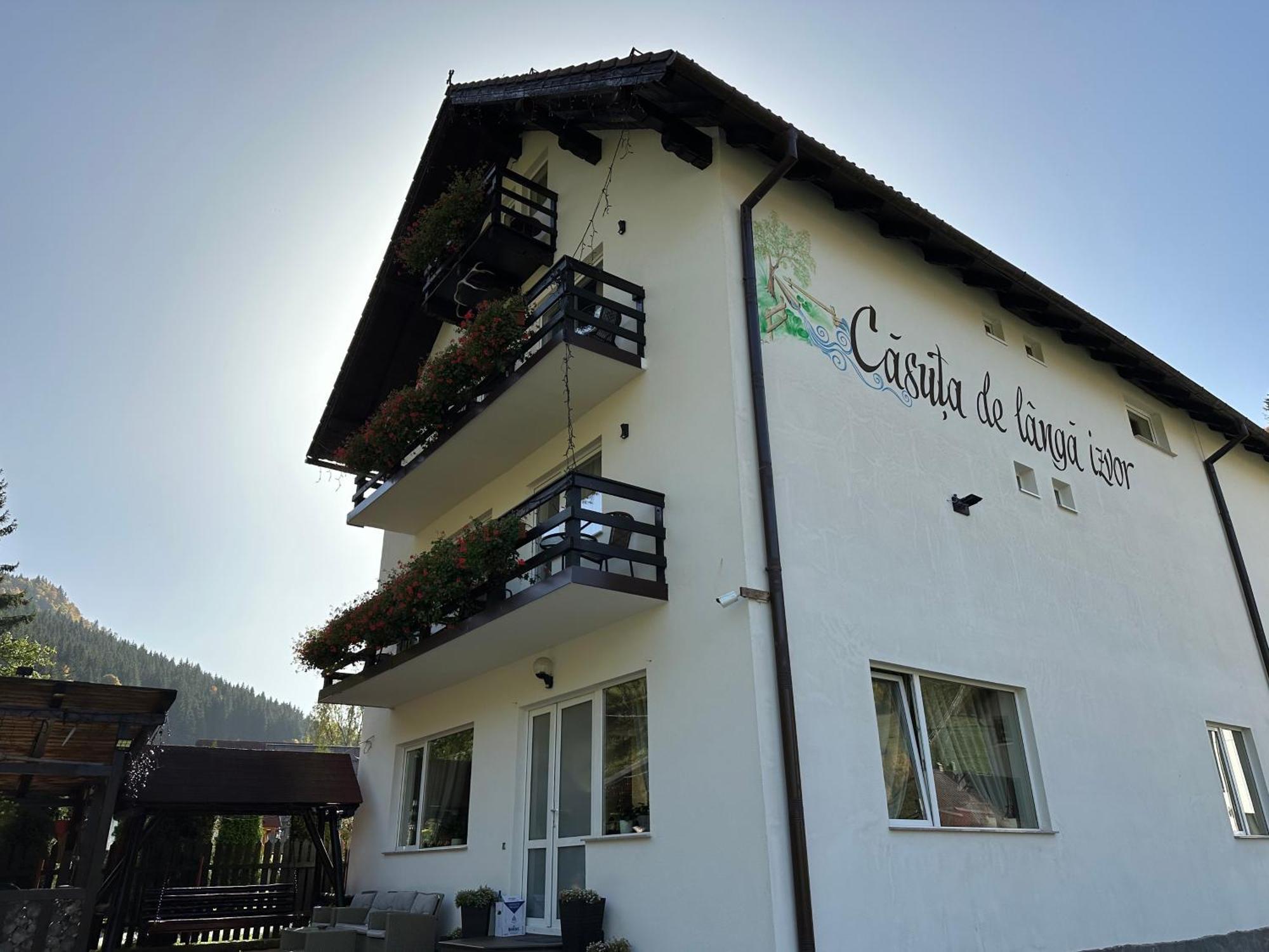 Casuta De Langa Izvor Hotel Моечу де Жос Екстериор снимка