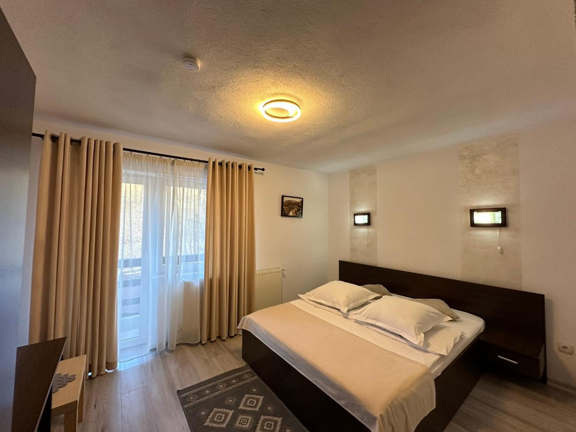 Casuta De Langa Izvor Hotel Моечу де Жос Екстериор снимка