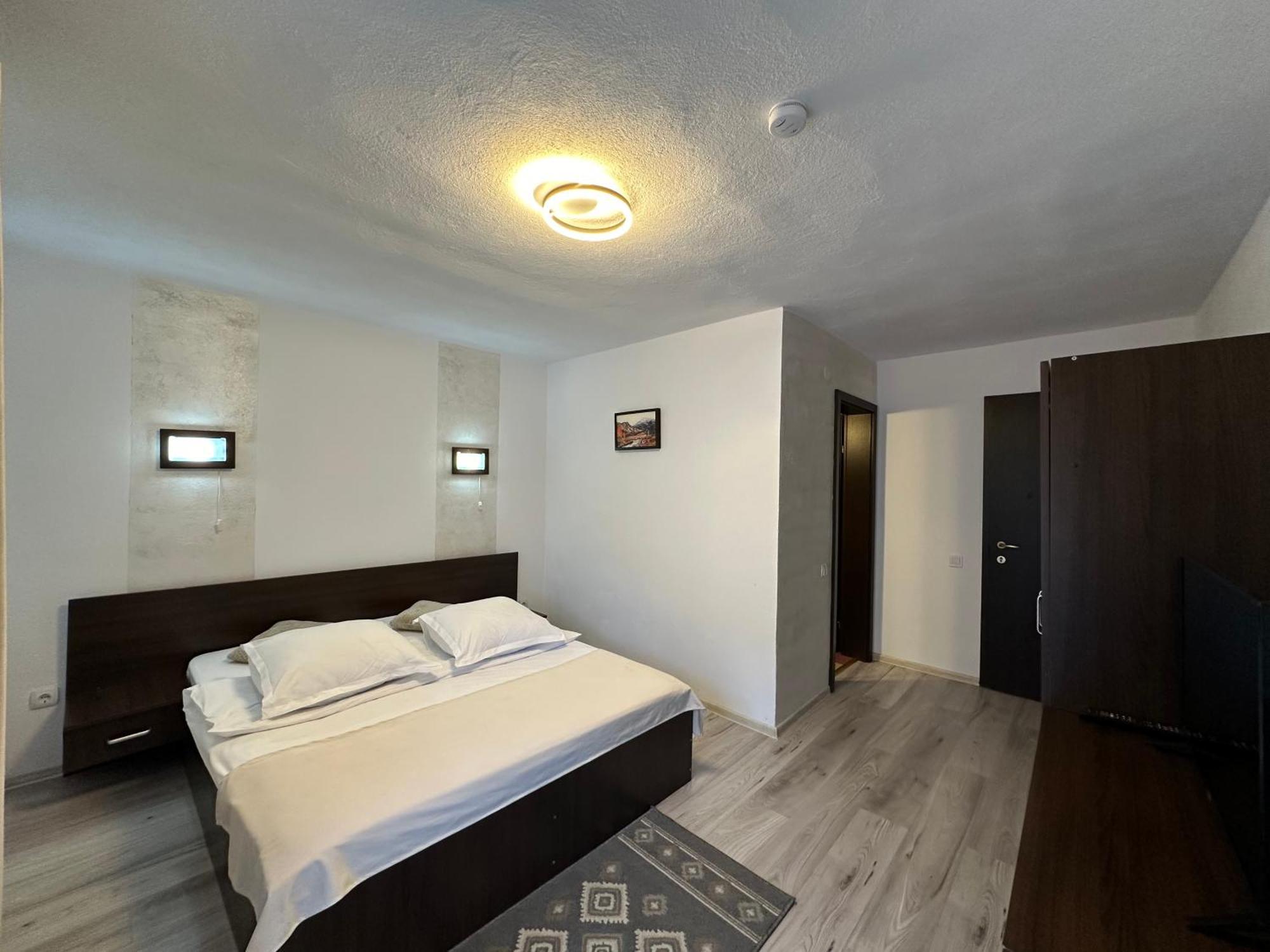 Casuta De Langa Izvor Hotel Моечу де Жос Екстериор снимка